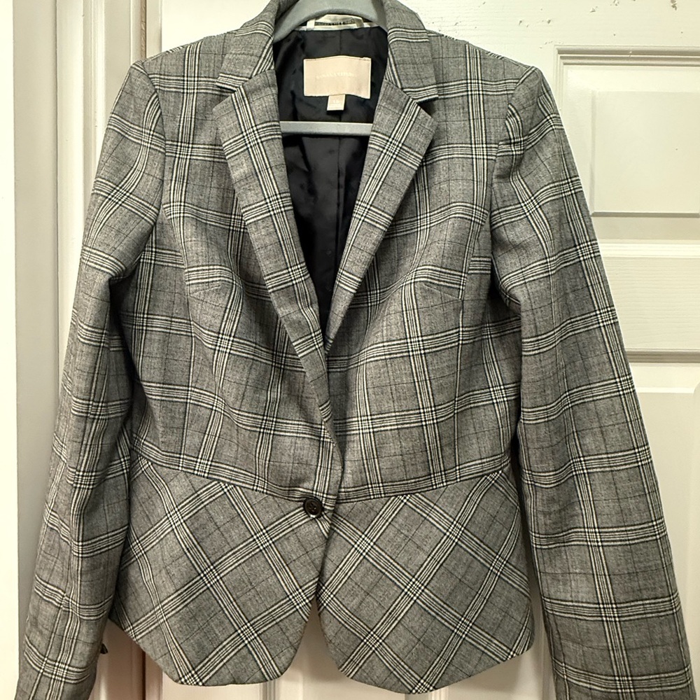 Banana Republic Gray Tailored Blazer with Notched Lapels- NWOT